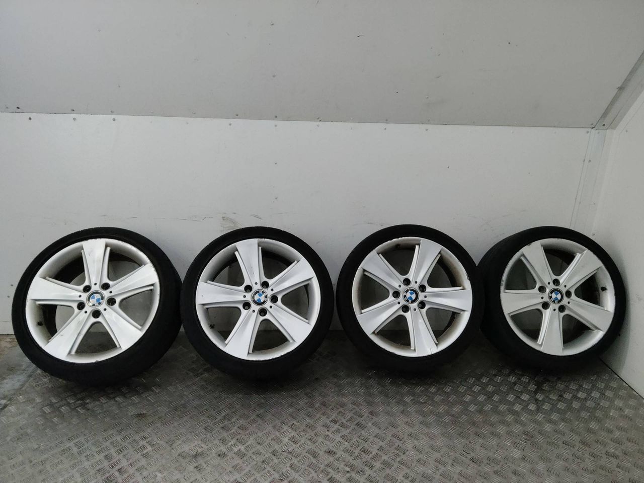 диск литой BMW 2009