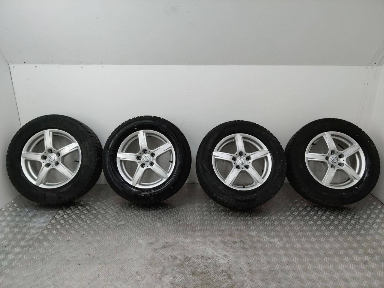 диск литой Nissan Qashqai 1 поколение 2009