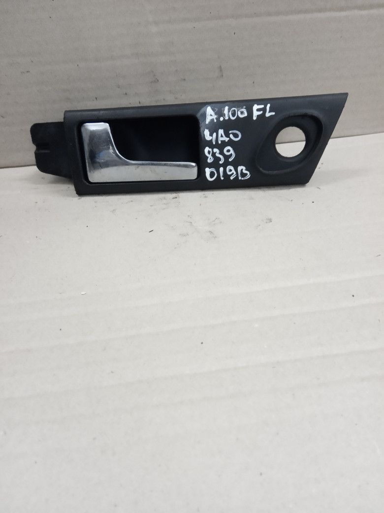 ручка внутренняя задняя левая Audi A6 4A/C4 1994, 4A0839019B