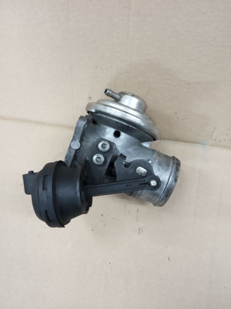 клапан EGR Skoda Octavia 1 поколение (A4) [рестайлинг] 2000, 1.9 л., дизель, АКПП, универсал, 038129637B, 045131501C