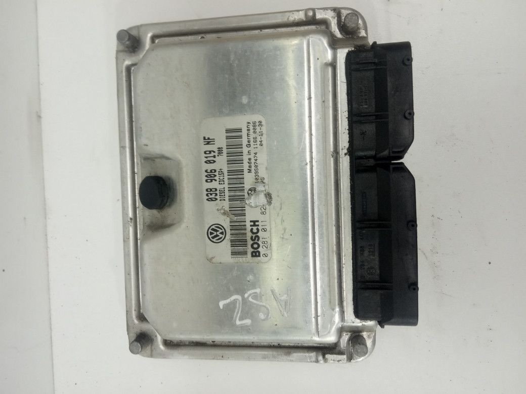 блок управления двигателем Skoda Fabia 1 поколение (6Y) 2003, 1.9 л., дизель, хетчбэк 5 дв., 03806019NF, 0281011825