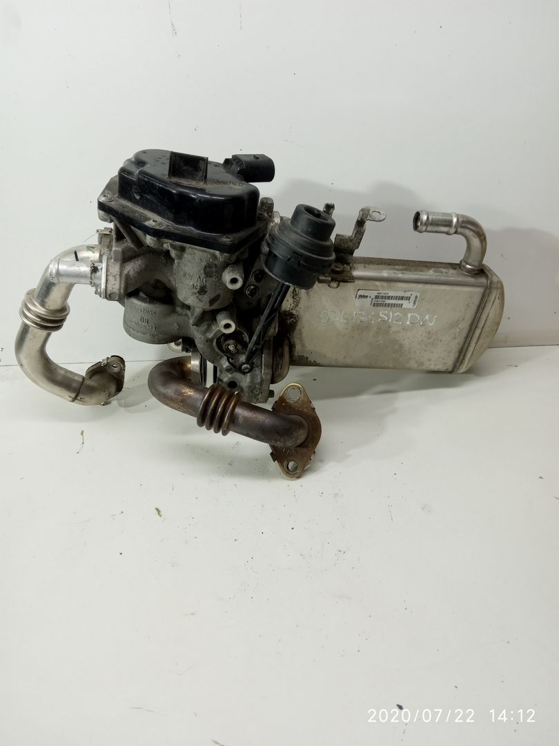 охладитель EGR / Радиатор EGR Audi A4 B8/8K 2010, 2.0 л., дизель, 03L131512DN