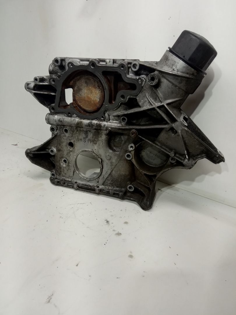 крышка двигателя передняя Mercedes-Benz Vito W638 2003, 2.2 л., дизель, R6110150902