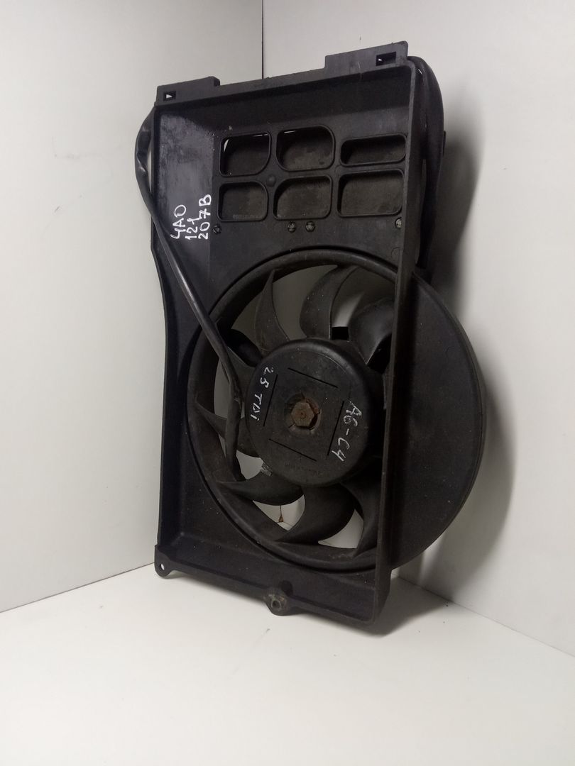 вентилятор радиатора Audi A6 4A/C4 1994, 4A0121207B