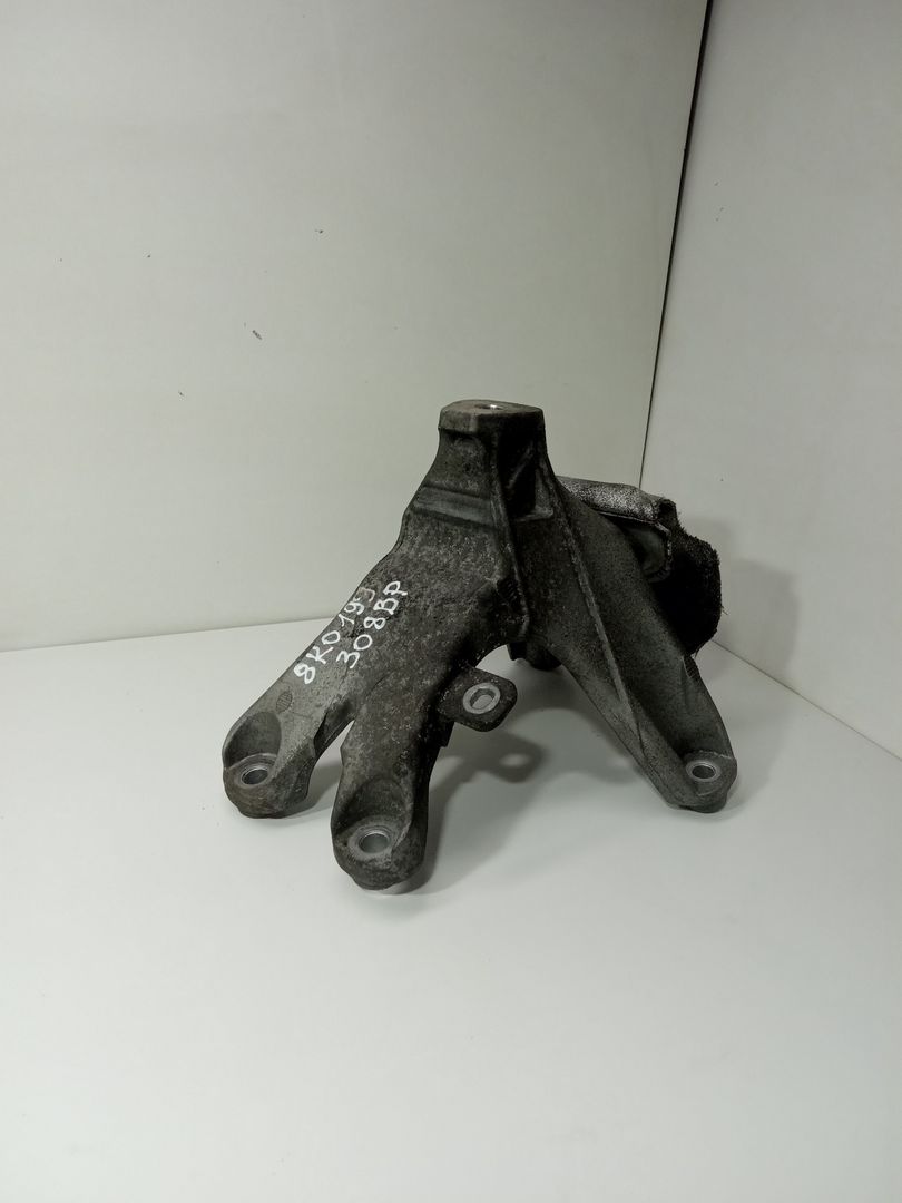 кронштейн двигателя Audi A4 B8/8K 2010, 2.0 л., дизель, 8K0199308BE, 8K0199308BP, 8K01993088E