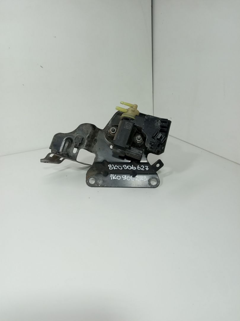 электромагнитный клапан Volkswagen Passat B6 2006, 2.0 л., дизель, 8K0906627