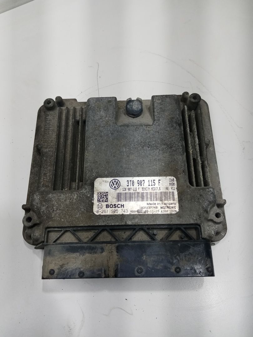 блок управления двигателем Skoda Octavia 2 поколение (A5) [рестайлинг] 2009, 1.8 л., бензин, 1Z0907115F