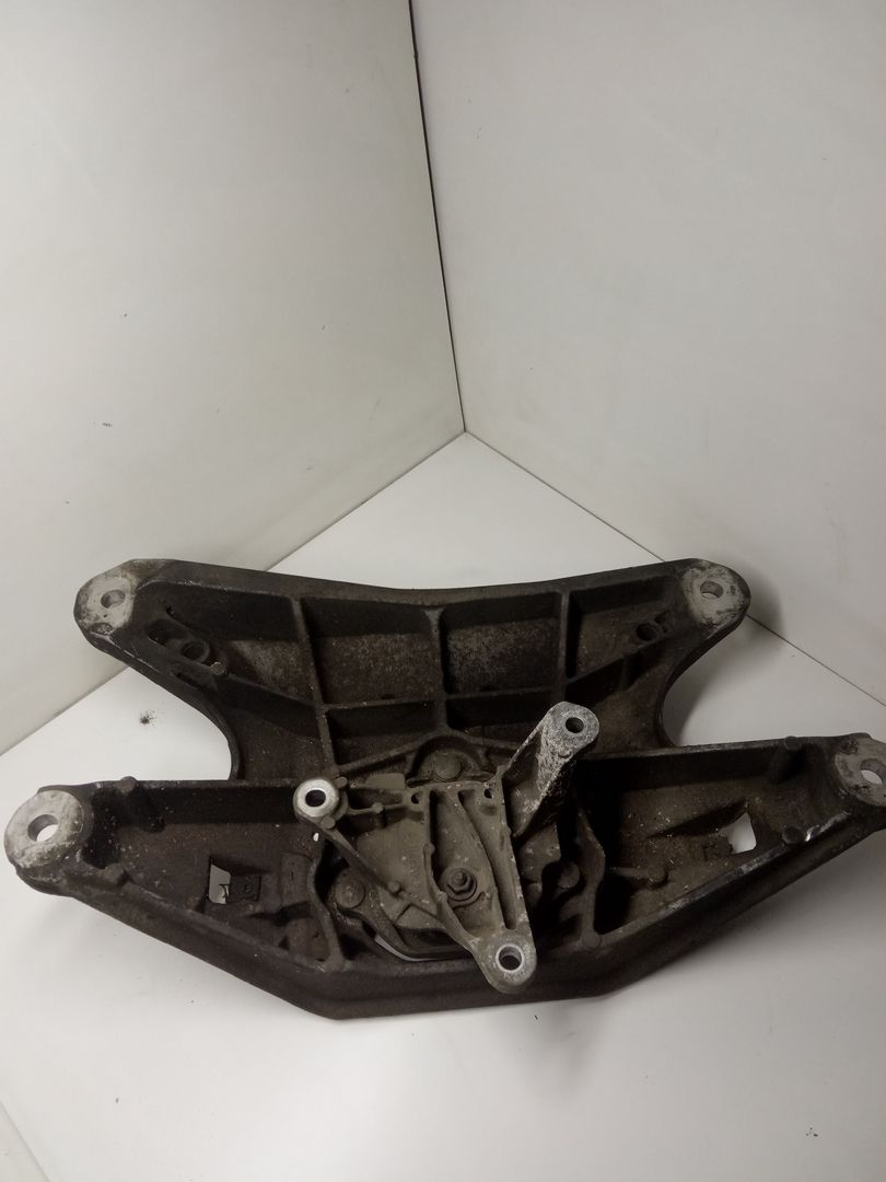 кронштейн КПП Audi A4 B8/8K 2010, 2.0 л., дизель, 8K0399263AF