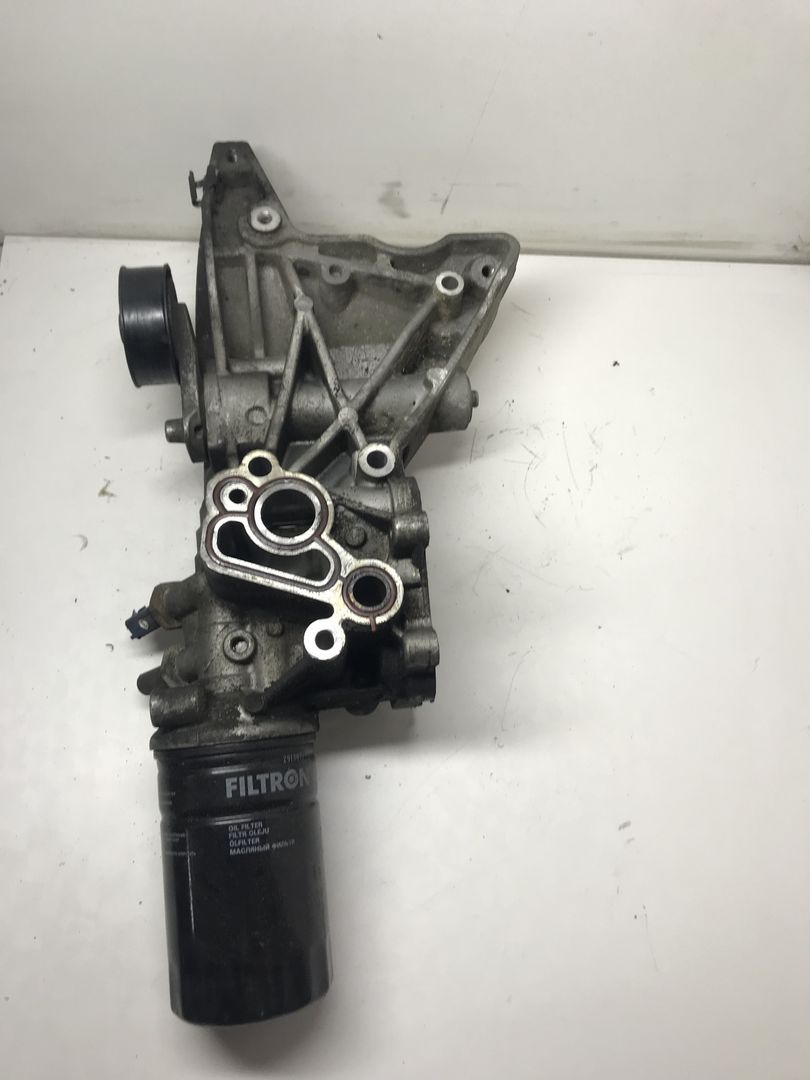 кронштейн генератора Volkswagen Passat B6 2010, 1.8 л., бензин, 06J903143AH