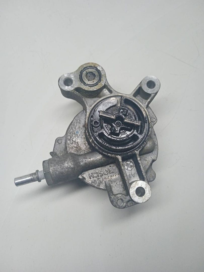насос вакуумный Peugeot 407 1 поколение (2004 - 2010), 2.0 л., дизель