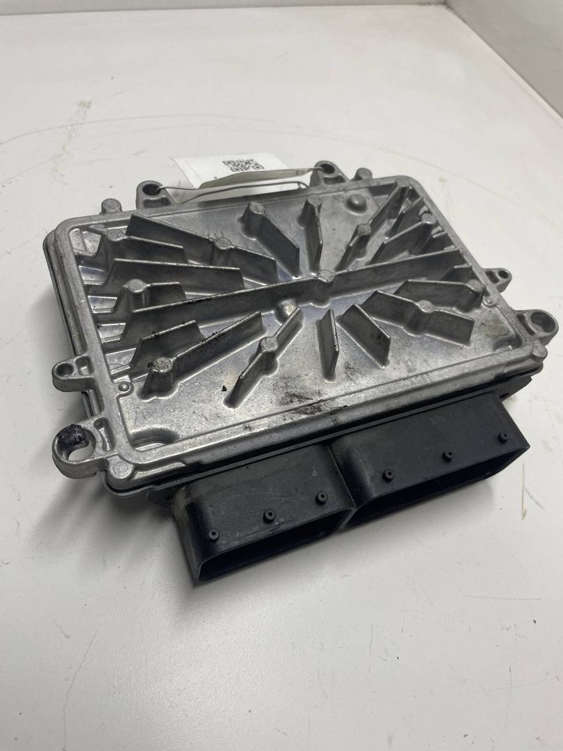 блок управления двигателем Volvo S80 2 поколение 2006, 2.5 л., бензин, 31286086, 0261209108
