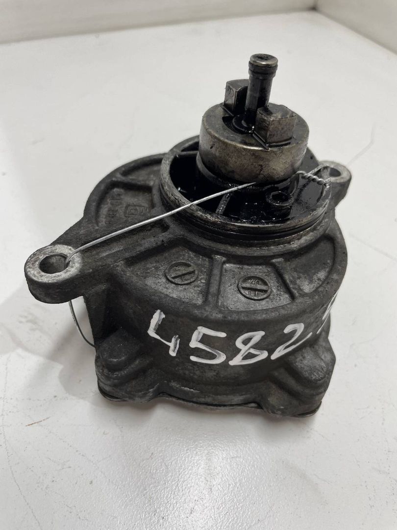 насос вакуумный Mercedes-Benz Vito W639 2007, 2.2 л., дизель, LA1231052, A6462300365