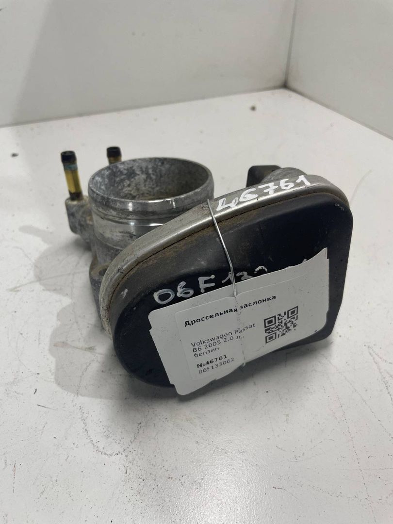 заслонка дроссельная Volkswagen Passat B6 2005, 2.0 л., бензин, 06F133062