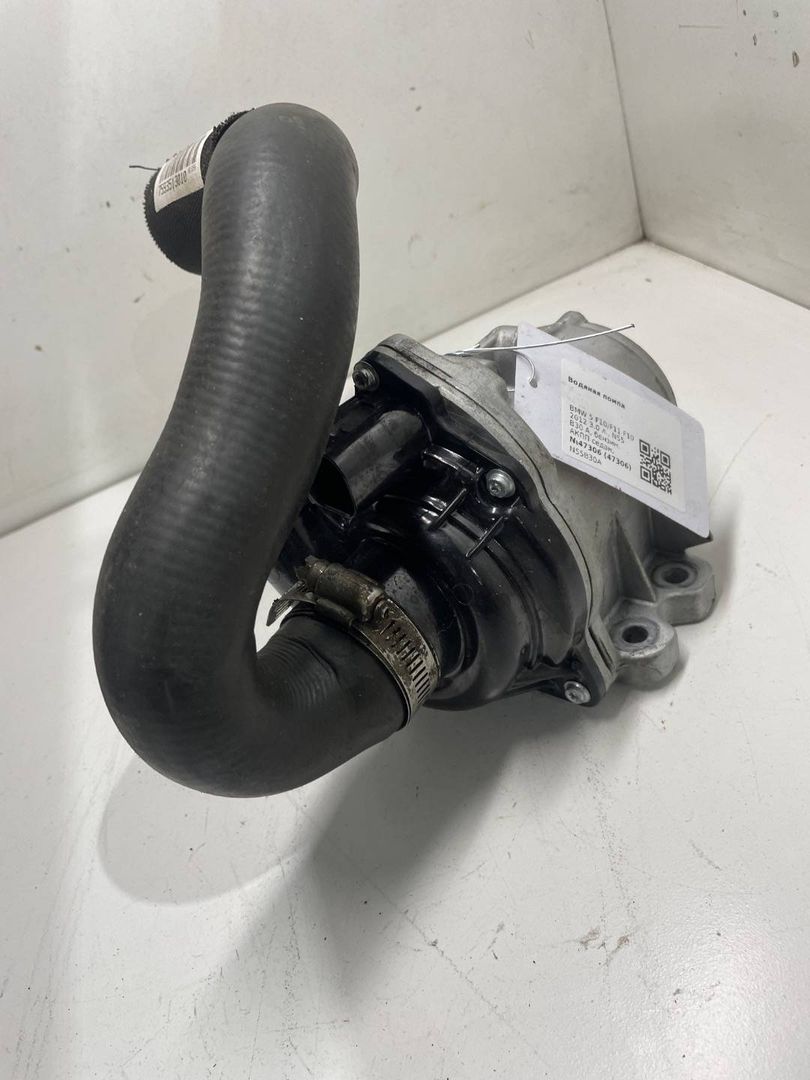 помпа BMW 5 серия F07/F10/F11 F10 2012, 3.0 л., бензин, 9455978, 11519455978