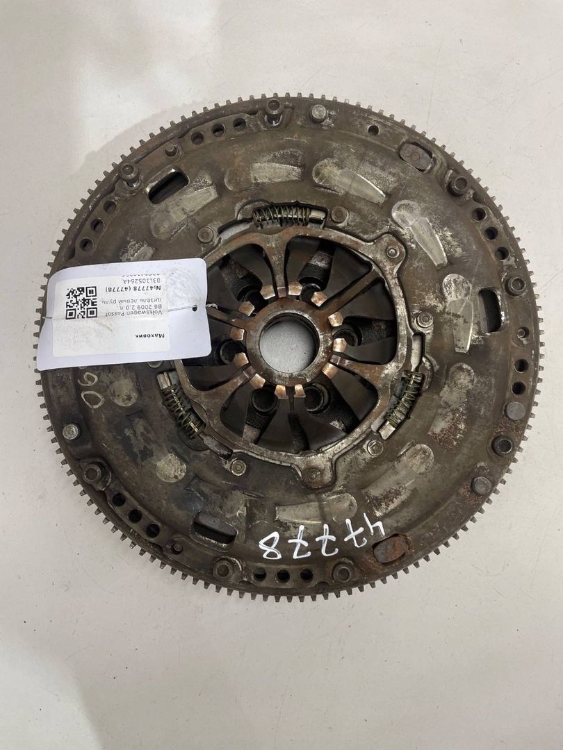 маховик Volkswagen Passat B6 2009, 2.0 л., дизель, 03L105264A, 03G141025C