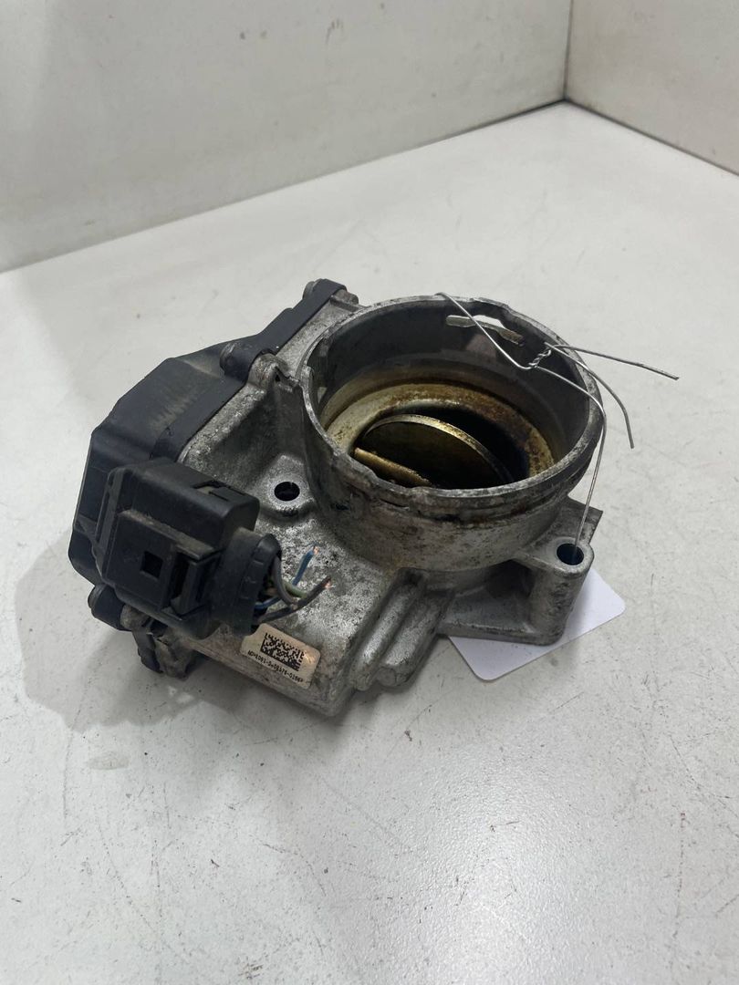 заслонка дроссельная Volkswagen Passat B6 2009, 1.9 л., дизель, 03G128063M