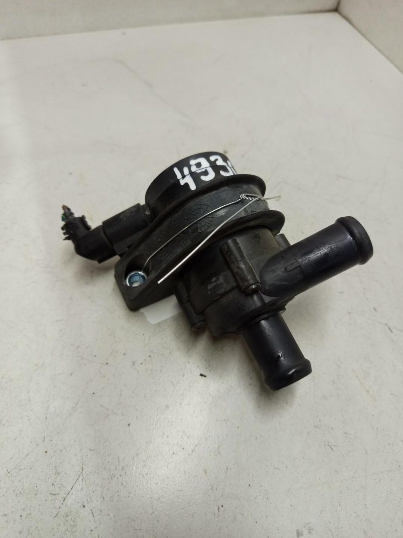 насос антифриза дополнительный Volkswagen Golf 7 поколение 2015, 1.4 л., бензин, 1K0965561L, 1KO965561F