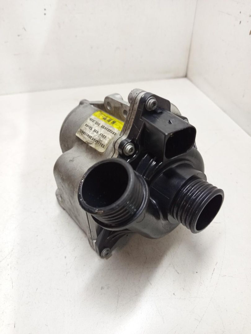 помпа BMW 5 серия F07/F10/F11 F10 2012, 3.0 л., бензин, 7632426, 11517632426