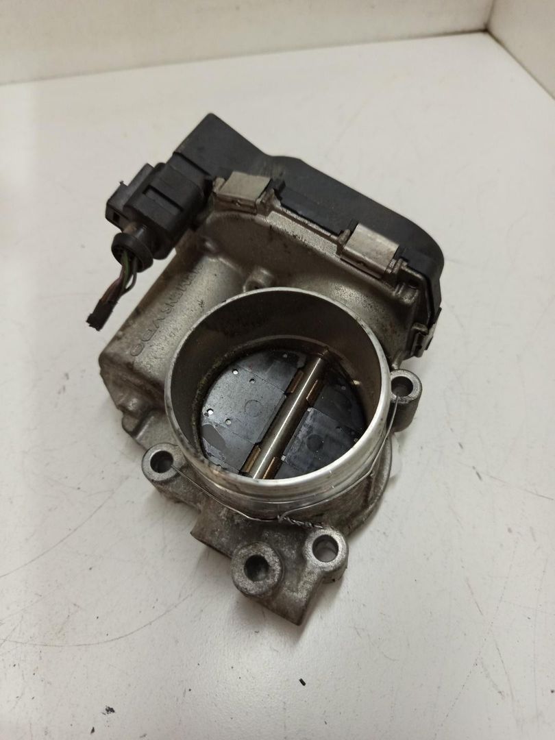 заслонка дроссельная Volkswagen Passat B6 2006, 2.0 л., бензин, 06F133062B, A2C53079712, 06F133062S