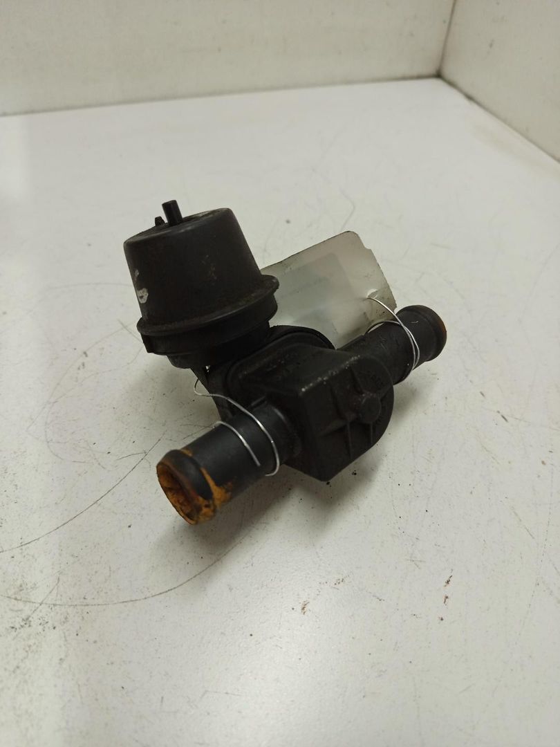 кран отопителя (печки) Audi A4 B8/8K [рестайлинг] 2012, 2.0 л., бензин, 074121073AA, 1J0819809, 701819809G, 701121805, 701819362G, 65857280900