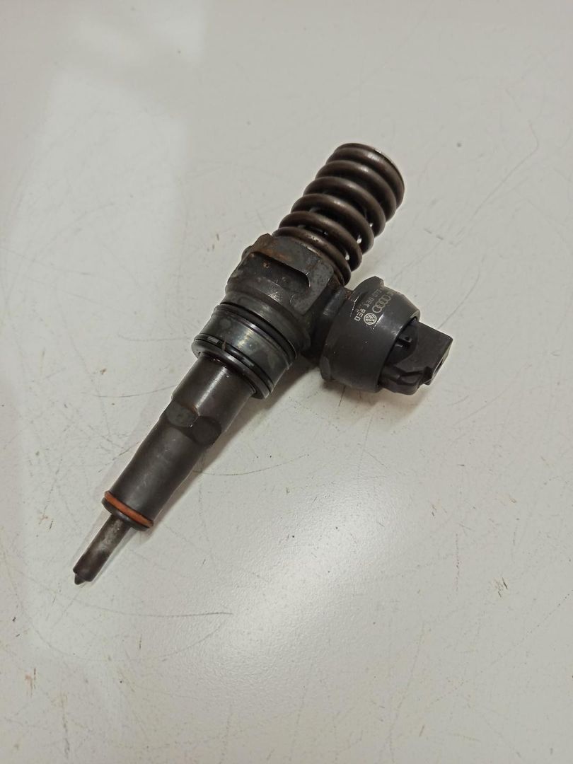форсунка Audi A4 B6 2004, 1.9 л., дизель, 038130073AR, 0414720214, 038130073BA, 0414720216