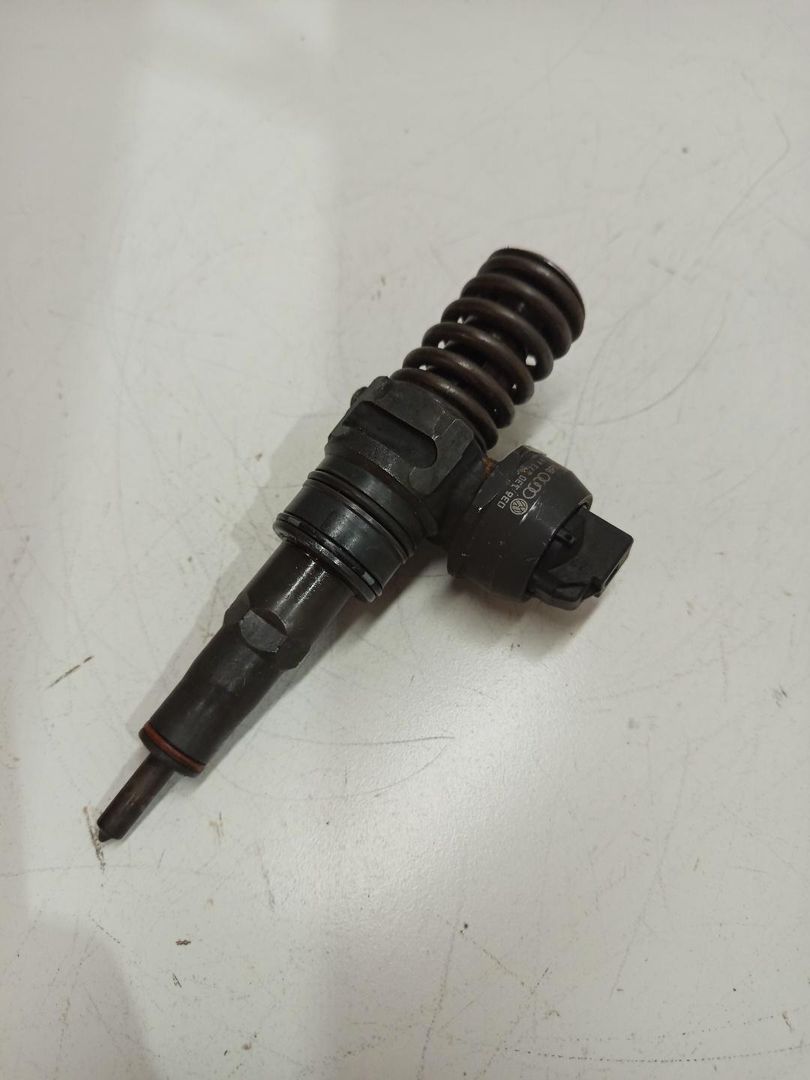 форсунка Audi A4 B6 2004, 1.9 л., дизель, 038130073AR, 0414720214, 038130073BA, 0414720216