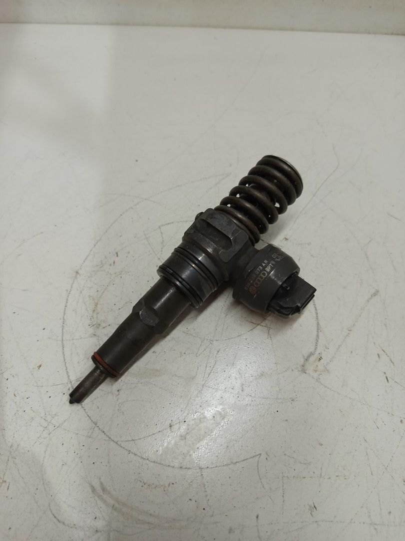 форсунка Audi A4 B6 2004, 1.9 л., дизель, 038130073AR, 0414720214, 038130073BA, 0414720216