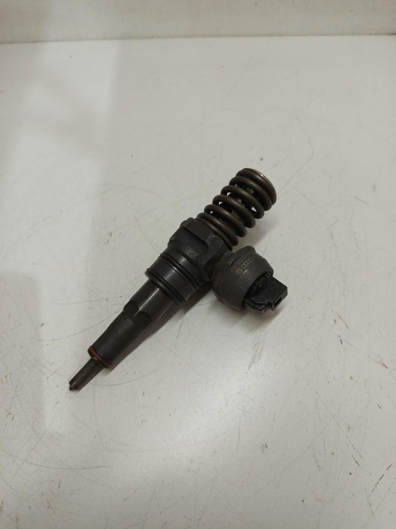 форсунка Audi A4 B6 2004, 1.9 л., дизель, 038130073AR, 0414720214, 038130073BA, 0414720216