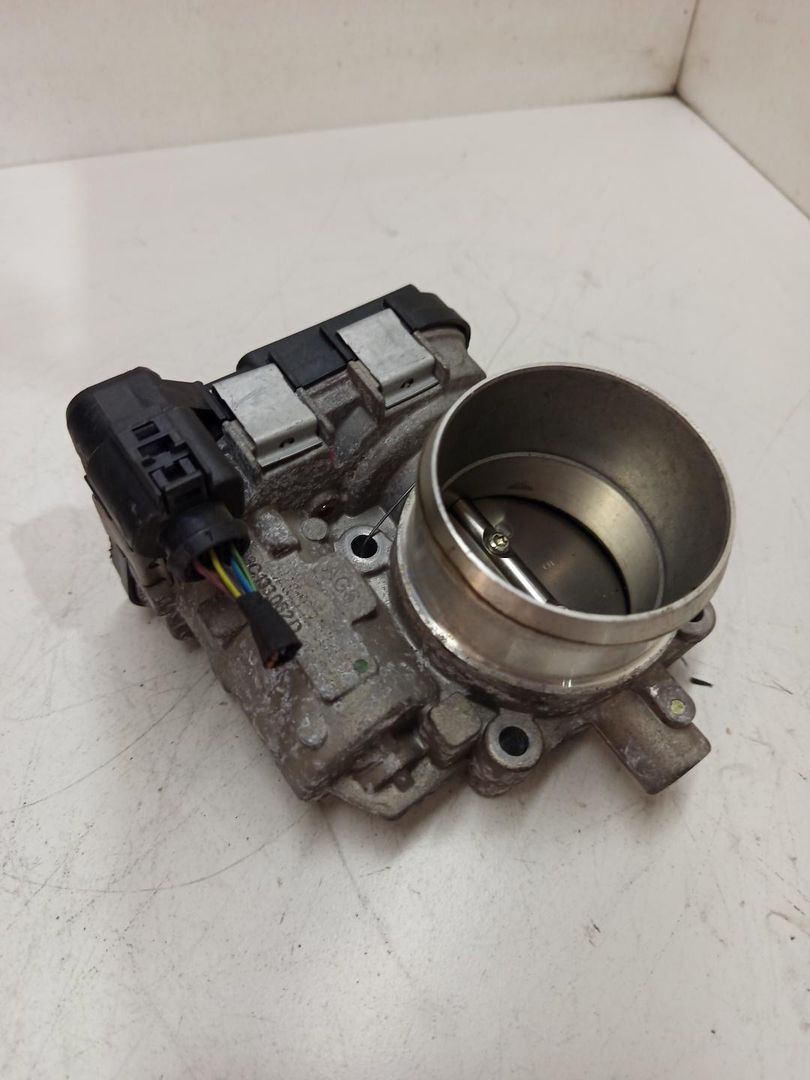 заслонка дроссельная Volkswagen Passat B6 2010, 1.4 л., бензин, 03C133062D, 03C133062AA - фото №1