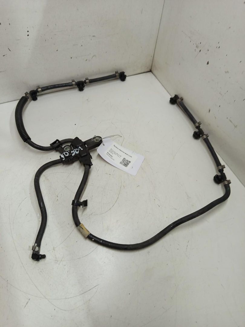 трубка обратки форсунок Mercedes-Benz M-Класс W164 2007, 3.0 л., дизель, A6420780341, A6420705532, A6420701932, A6420703032 - фото №1