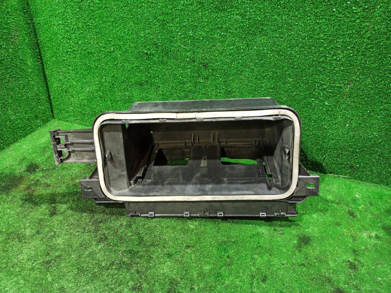 корпус радиатора кондиционера MAN TGA 1 поколение 2004, 10.5 л., D 2066 LF 01, дизель, АКПП, 9200154 - фото №1