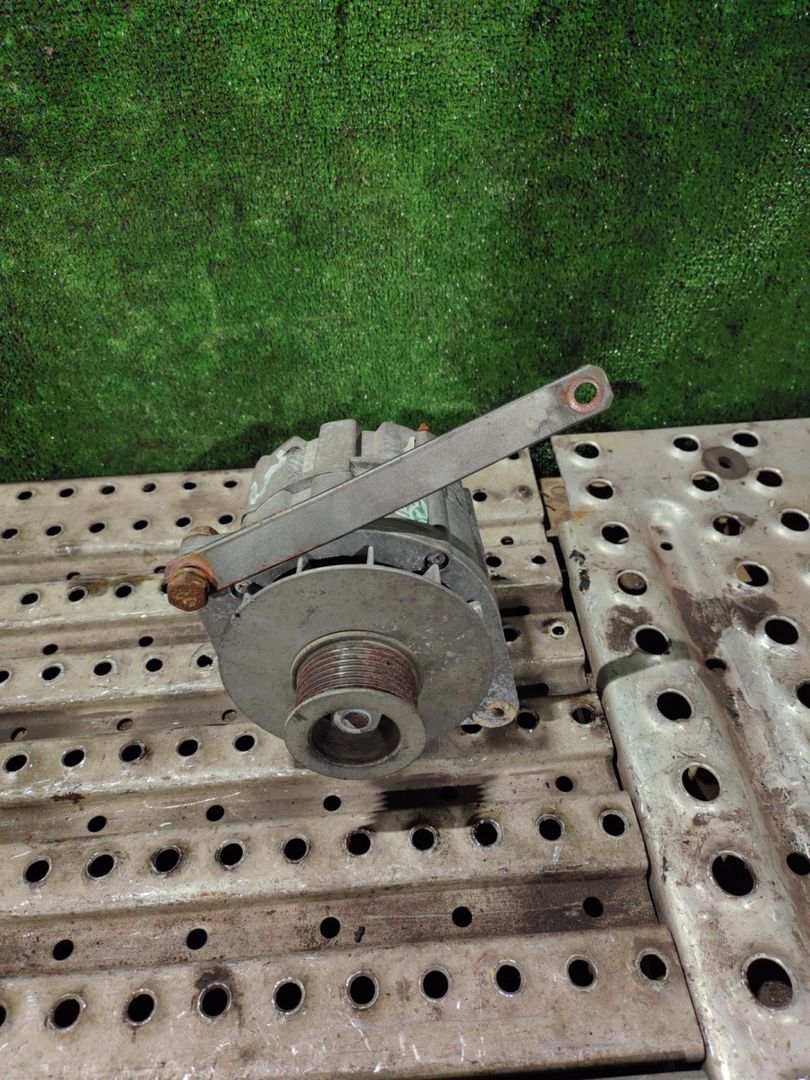 генератор Volkswagen L80 1995, 9120080187, TAR903015 - фото №1