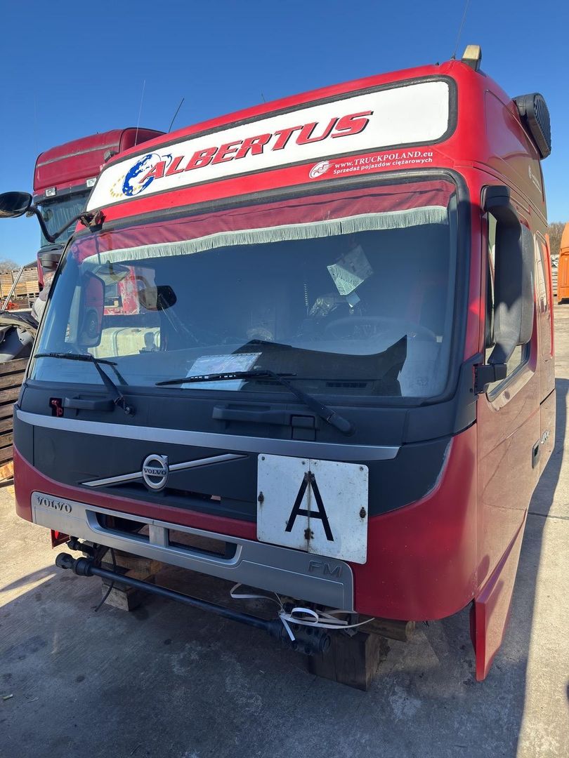кабина Volvo FM 3 поколение 2013, 10.8 л., D11C410, дизель, АКПП, 85140138, 85146922, 85154080 - фото №1