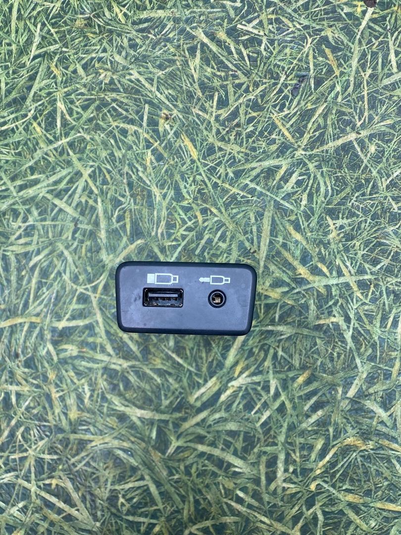 Порт USB Scania 6-series 2019, 13.0 л., OC13 101 L01, газ, АКПП, 2554705 - фото №1