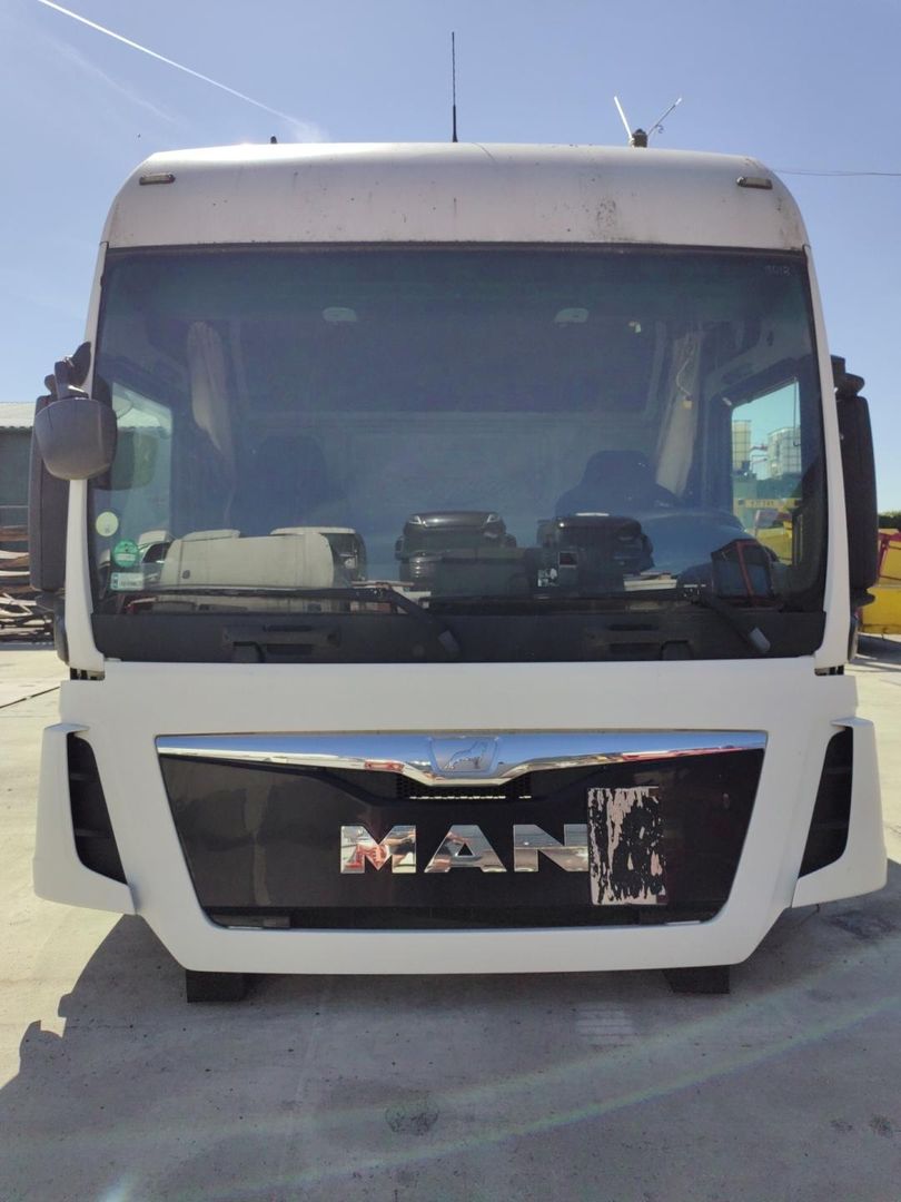 кабина MAN TGX 1 поколение 2015, 12.4 л., D 2676 LF 26, дизель, МКПП, 81600007852, 81600007925, 81600007853, 81600007926 - фото №1