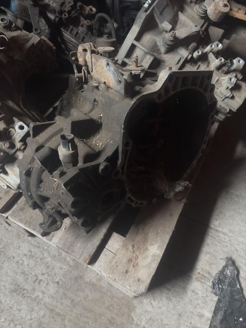 КПП механическая (МКПП) Hyundai Matrix 1 поколение 2005, 1.6 л., бензин, МКПП, JT1973, 973628 - фото №1