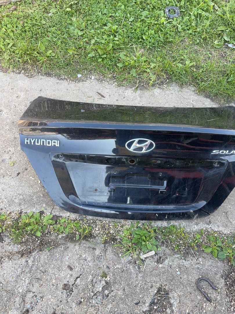 крышка багажника (дверь 3-5) Hyundai Solaris 1 поколение 2011, МКПП, чёрный, седан, передний привод