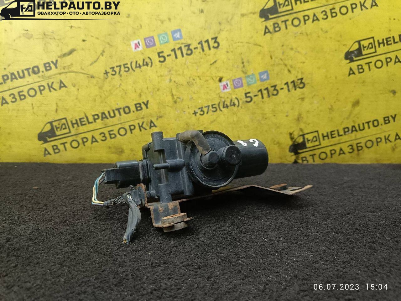 привод круиз-контроля Mitsubishi Galant 8 поколение 1998, 2.4 л., бензин, АКПП, бордовый, седан, G6T50371ZC - фото №1