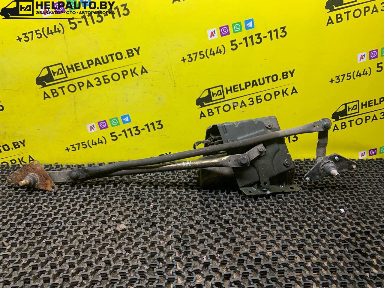 механизм стеклоочистителя (трапеция дворников) Nissan Serena C23 1992, 2.0 л., дизель, МКПП, серебро, минивэн, передний привод - фото №1