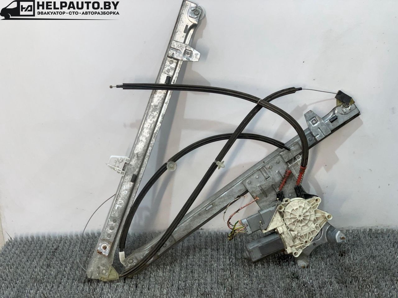 стеклоподъемник электрический передний левый Citroen Xsara Picasso 1 поколение 2002, 2.0 л., бензин, МКПП, серый, передний привод - фото №1