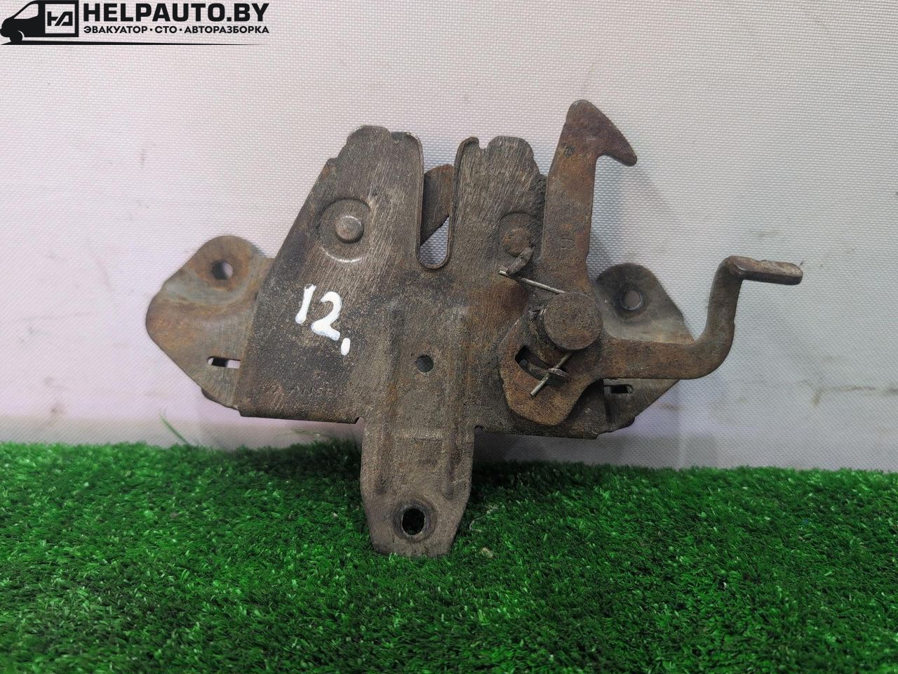 замок капота Mitsubishi Mirage 5 поколение 2002, 1.5 л., бензин, АКПП, чёрный, купе, передний привод - фото №1