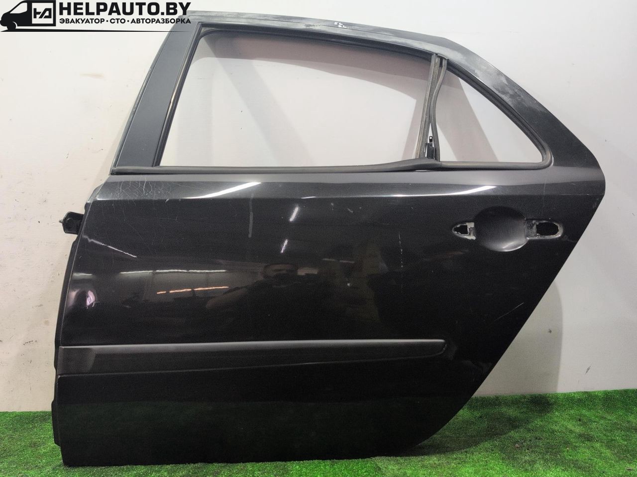 дверь задняя левая Renault Laguna 2 поколение 2001, 1.9 л., дизель, МКПП, чёрный, хетчбэк 5 дв., передний привод - фото №1