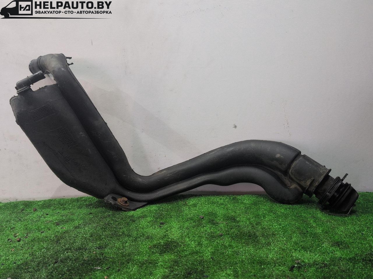 горловина топливного бака Renault Laguna 2 поколение 2001, 1.9 л., дизель, МКПП, чёрный, хетчбэк 5 дв., передний привод, 8200004961, 8200037988, 8200004962 - фото №1