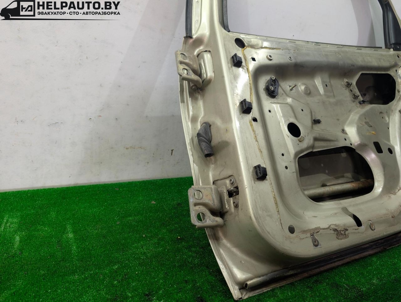 петля двери Fiat Brava 1 поколение 1998, 1.9 л., дизель, МКПП, бежевый металлик, хетчбэк 5 дв., передний привод - фото №1