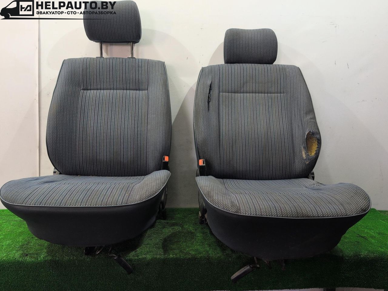 салон (комплект сидений) Volkswagen Passat B3 1991, 1.9 л., дизель, МКПП, белый, универсал, передний привод - фото №1
