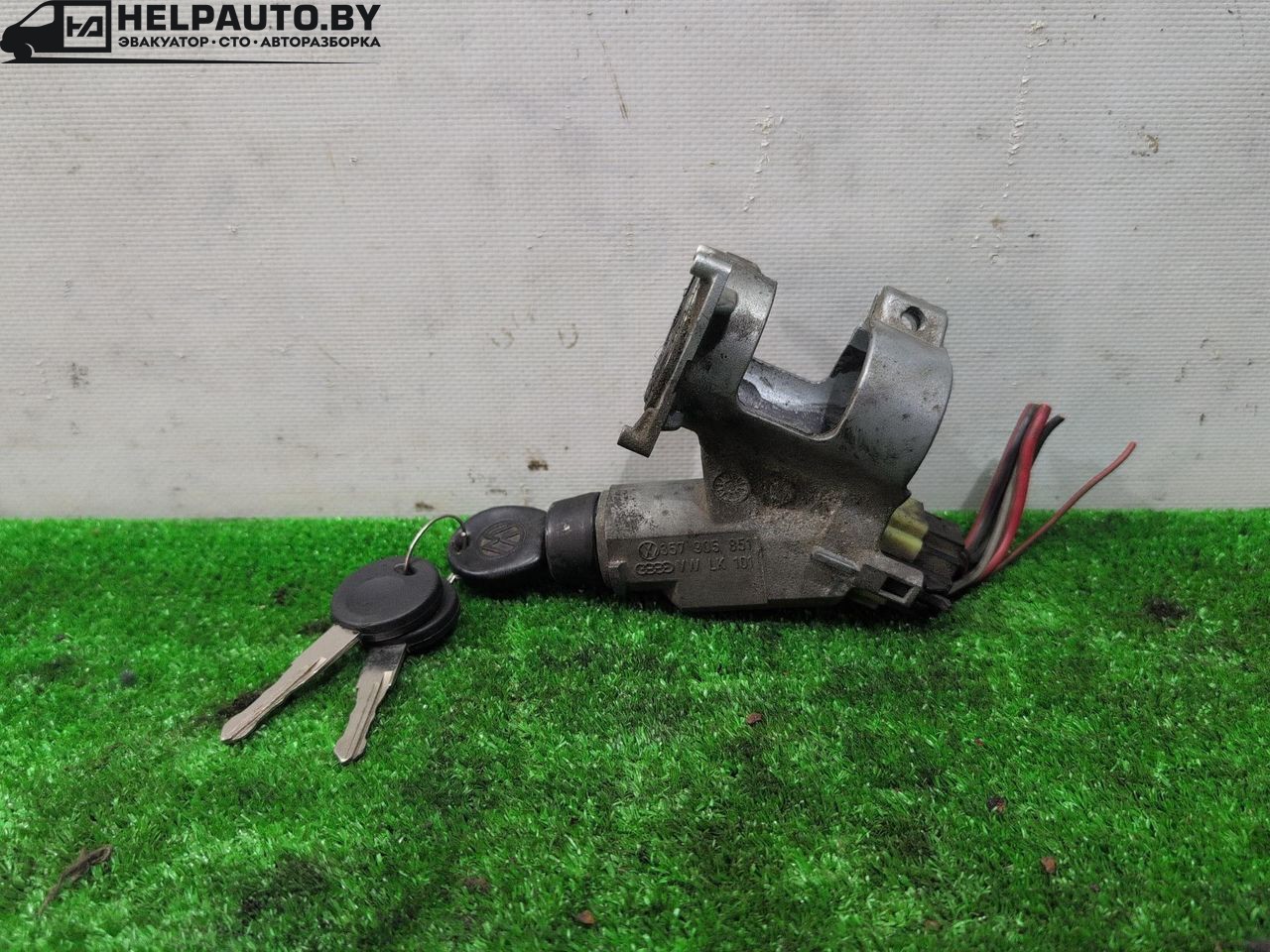 замок зажигания Volkswagen Passat B3 1991, 1.9 л., дизель, МКПП, белый, универсал, передний привод, 357905851 - фото №1