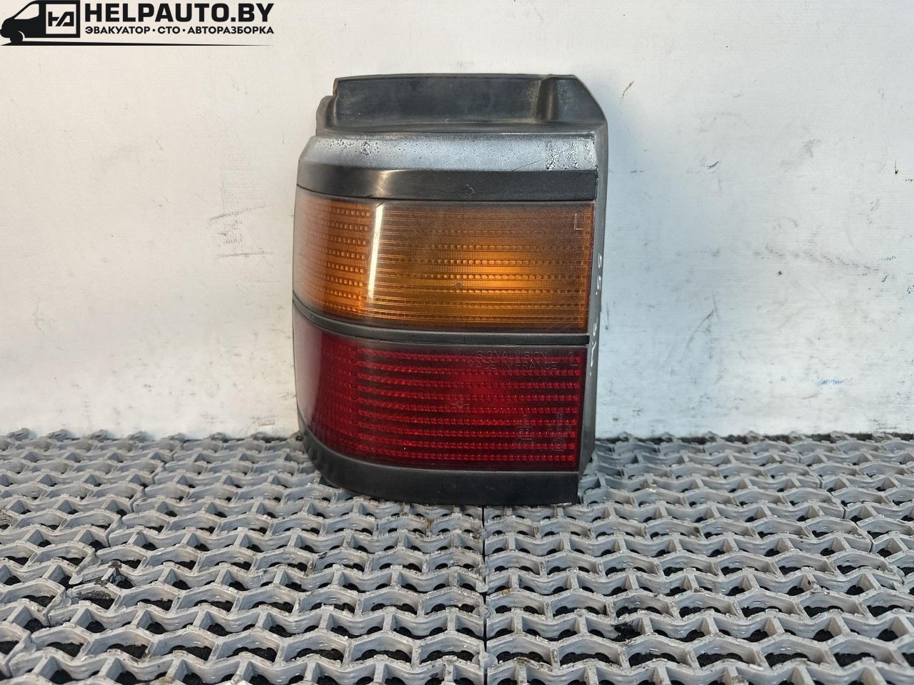фонарь задний левый Volkswagen Passat B3 1991, 1.9 л., дизель, МКПП, белый, универсал, передний привод, 333945111 - фото №1