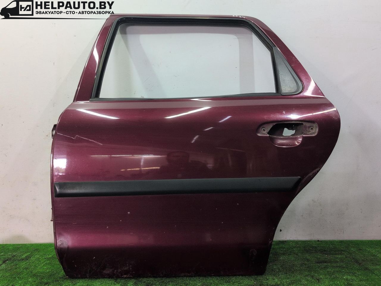 дверь задняя левая Ford Mondeo 2 поколение 1996, 2.0 л., бензин, МКПП, красный, универсал, передний привод - фото №1