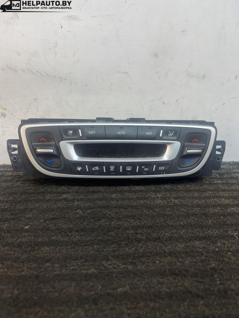 блок управления печки / климат-контроля Renault Fluence 1 поколение 2011, 1.6 л., бензин, АКПП, серебристый, седан, передний привод, 275100018R, 100702330342CA - фото №1
