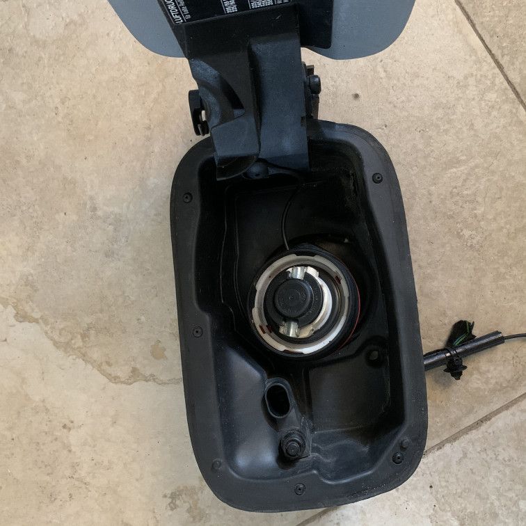лючок топливного бака Mercedes-Benz C-Класс W204/S204/C204 [рестайлинг] 2011, 2.1 л., OM 651.913, дизель, АКПП, универсал, A2047500103, 2047500103